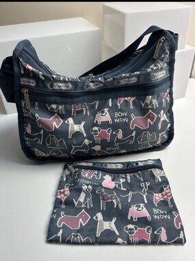 LeSportsac Deluxe Everyday Bag Expandable Fun Dog Print Bow Wow Bag Crossbody